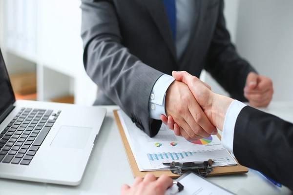 Điểm nổi bật nhất của công ty hợp danh là sự góp mặt của 2 thành viên trở lên trong hội đồng